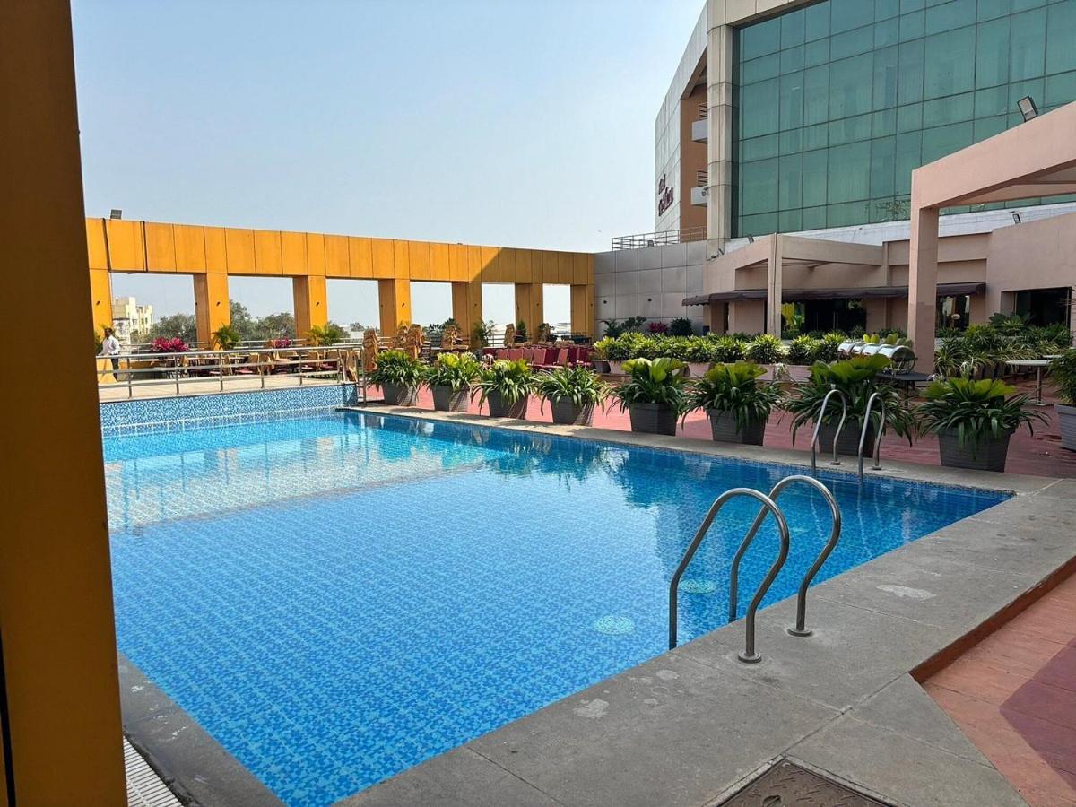 Hotel The Plaza Hyderabad Ngoại thất bức ảnh