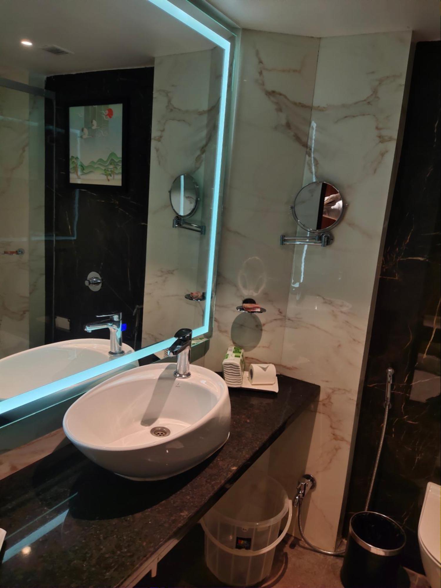 Hotel The Plaza Hyderabad Ngoại thất bức ảnh