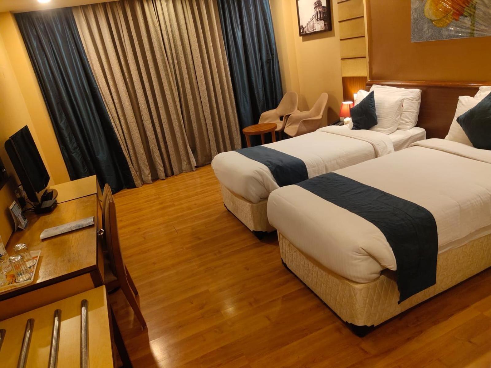 Hotel The Plaza Hyderabad Ngoại thất bức ảnh