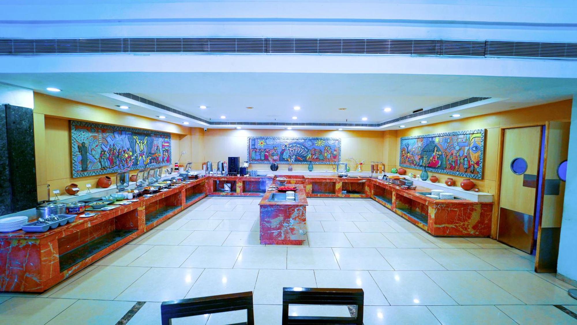 Hotel The Plaza Hyderabad Ngoại thất bức ảnh