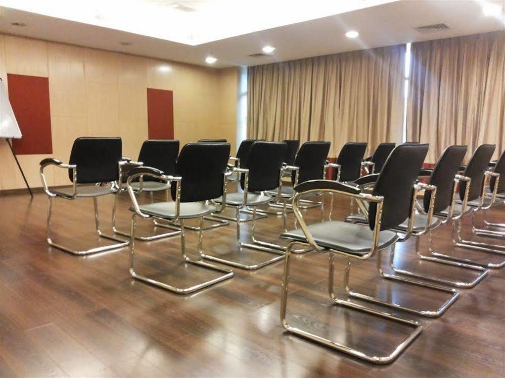 Hotel The Plaza Hyderabad Ngoại thất bức ảnh