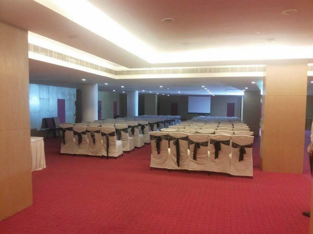 Hotel The Plaza Hyderabad Ngoại thất bức ảnh